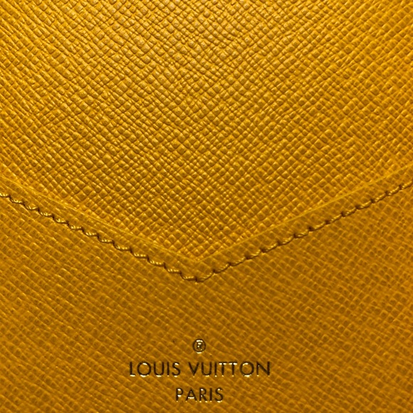 **SOLD**Louis Vuitton Passport Cover - Picture 3 of 12